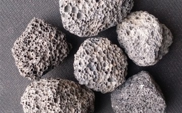 生物除臭火山岩